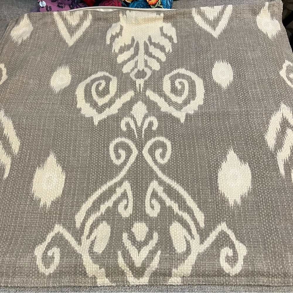 NWOT Noble Excellence Standard Pillow Cover, Linen & Cotton In Taupe 20" x 20”